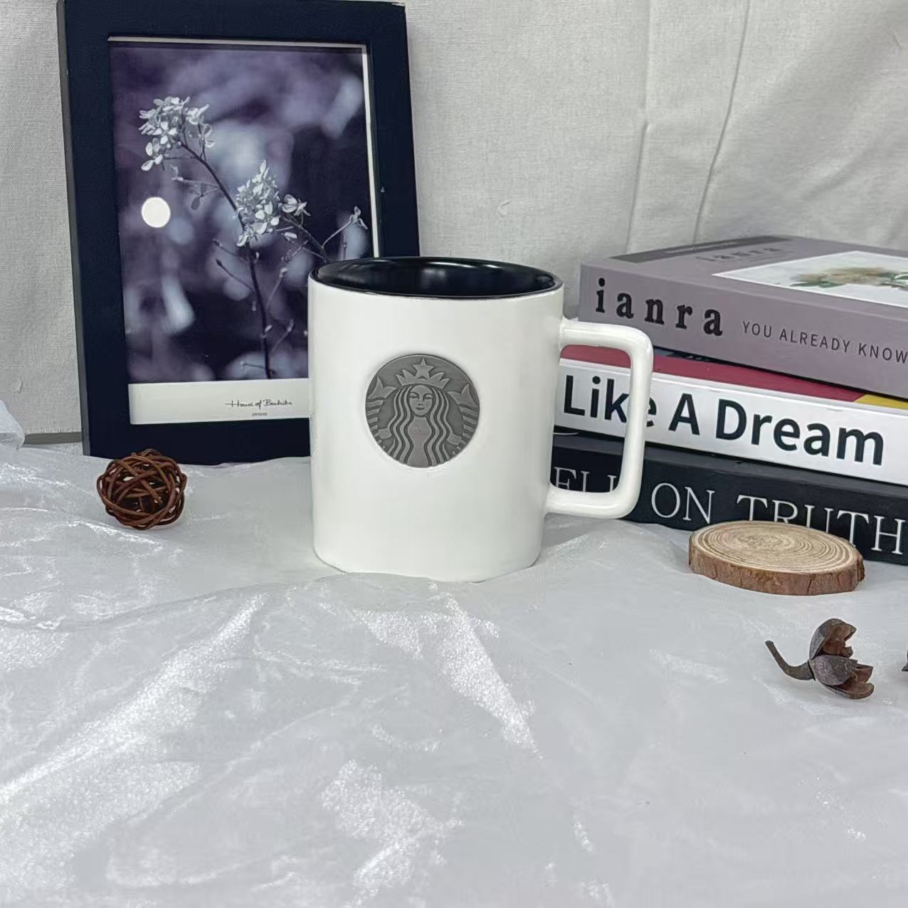 Starbucks 450ml Black and Whit - Coffee Tea Name 评论和价格
